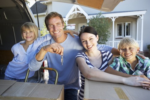 Local moving help around Gallows Corner roads and properties